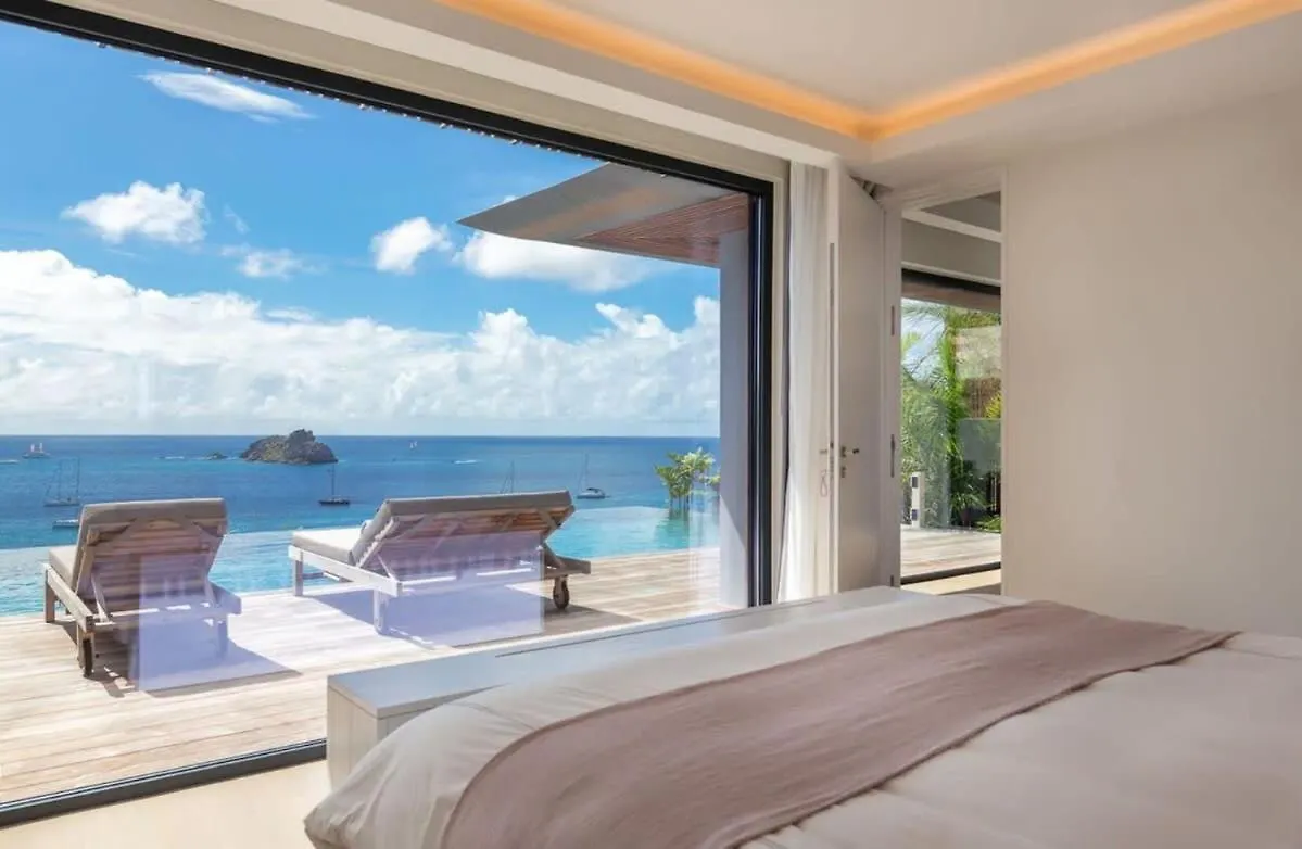 Your Villa Right Next on the Beach غوستافي