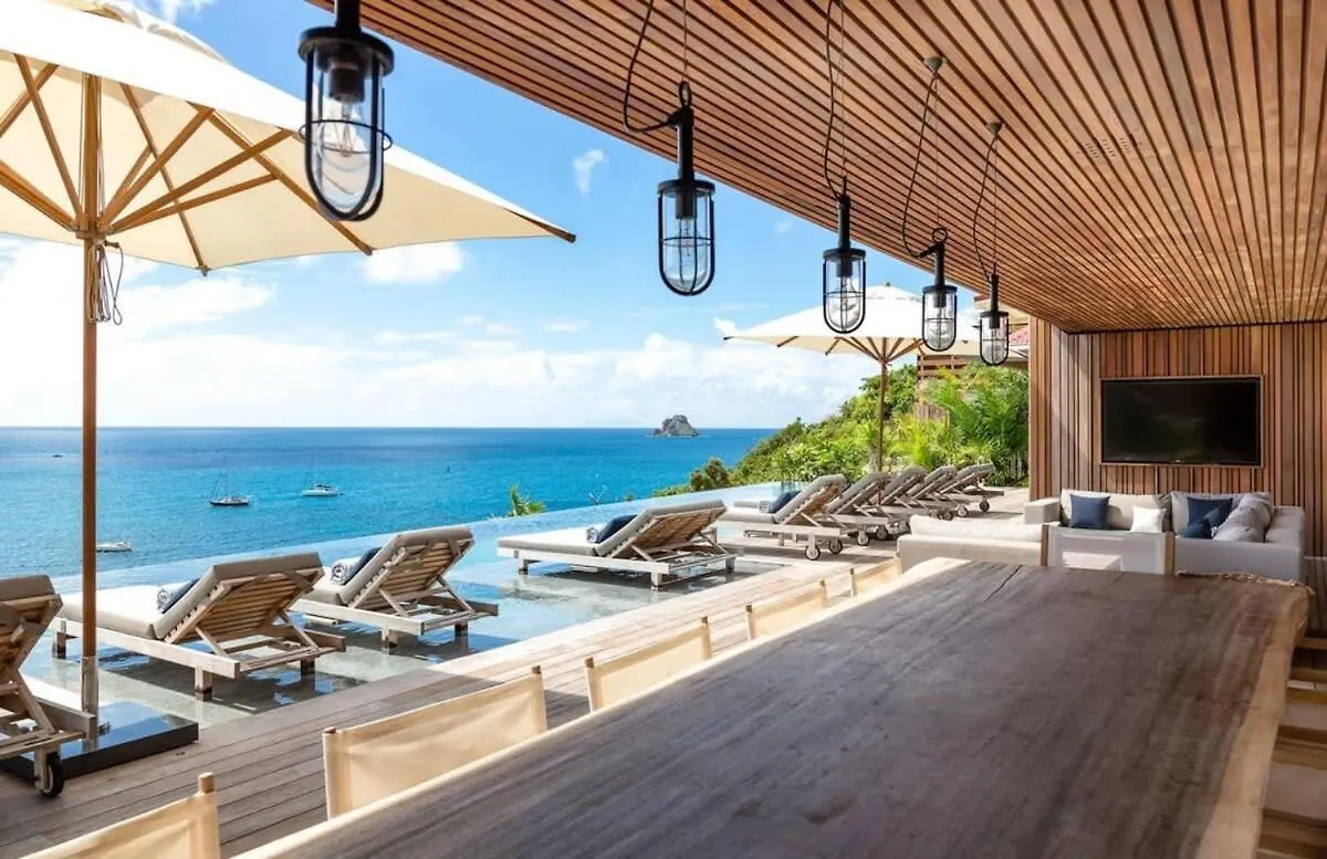 Your Villa Right Next on the Beach غوستافي