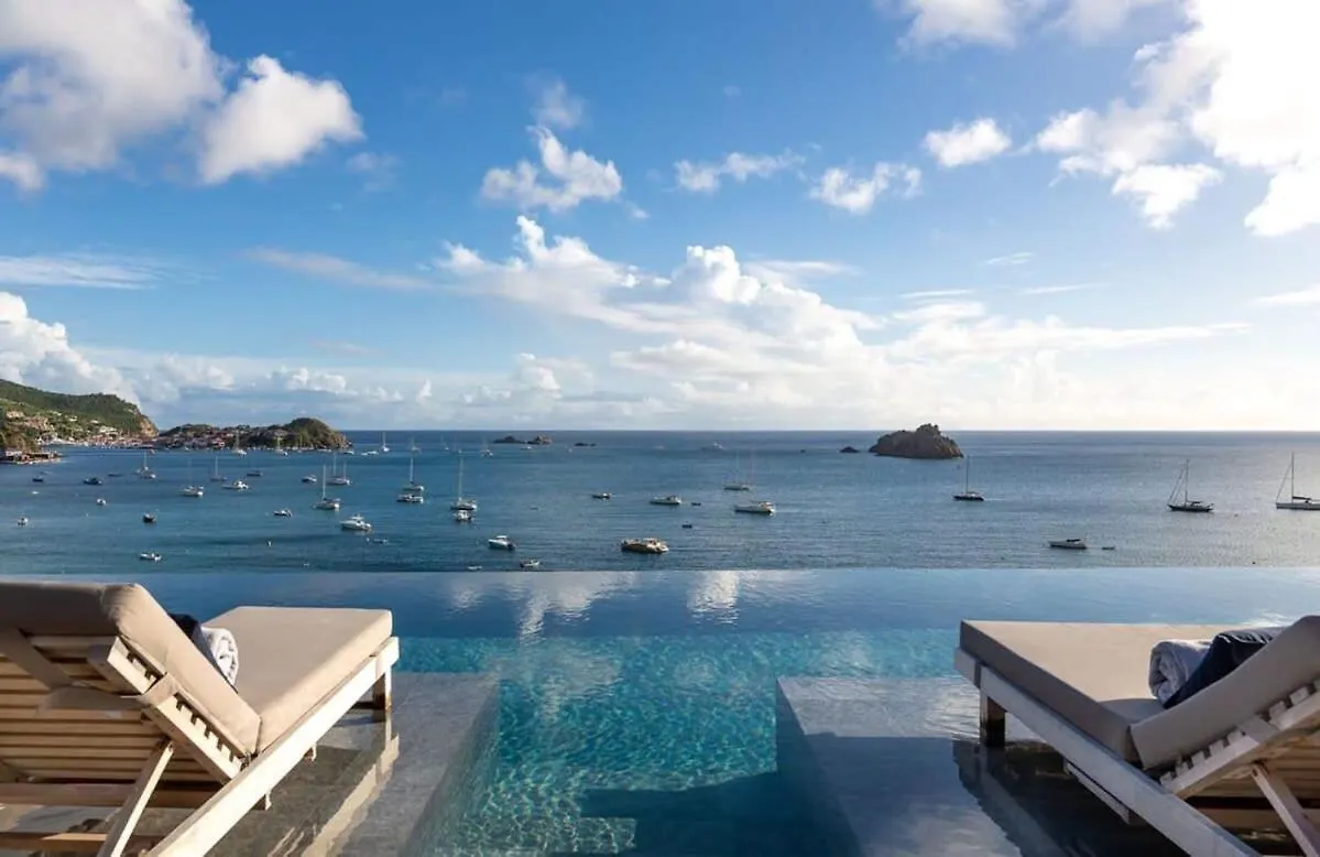 Your Villa Right Next on the Beach غوستافي